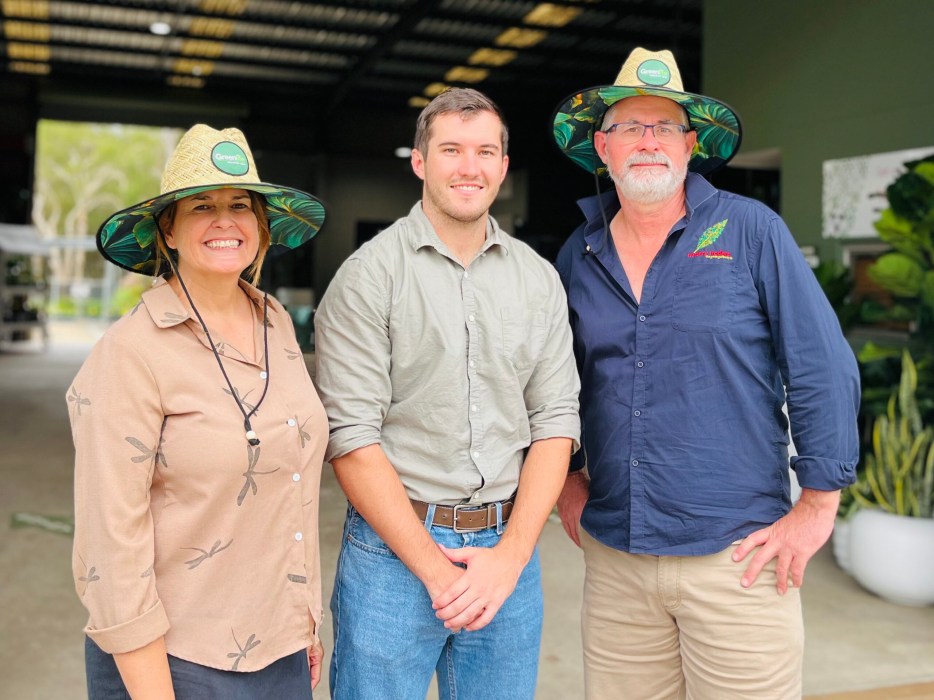 Our new fire ant program officer meets GIQ members.