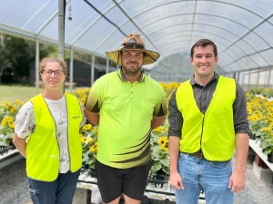 Our new fire ant program officer meets GIQ members.